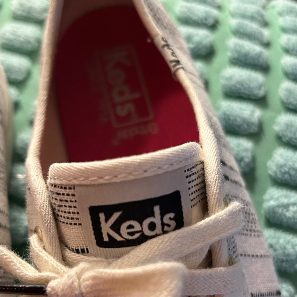 Keds Cream and Black Patterned Sneakers - Picture 2 of 6